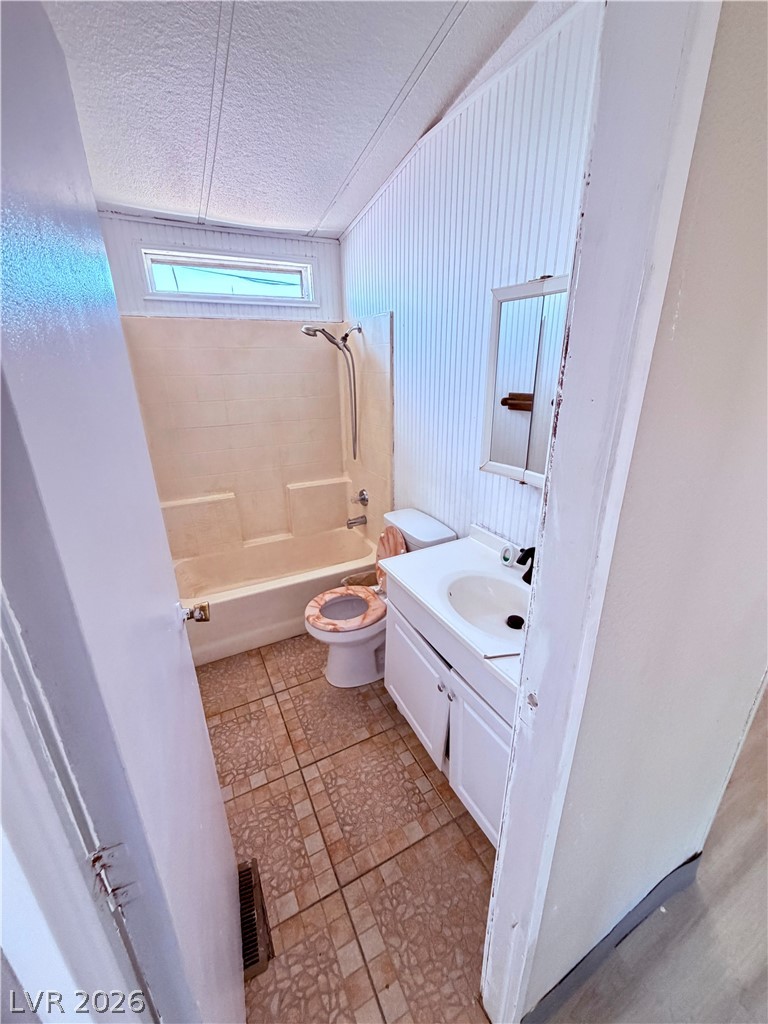 Photo 42 of 44, 4182 Queen Isabel Court
