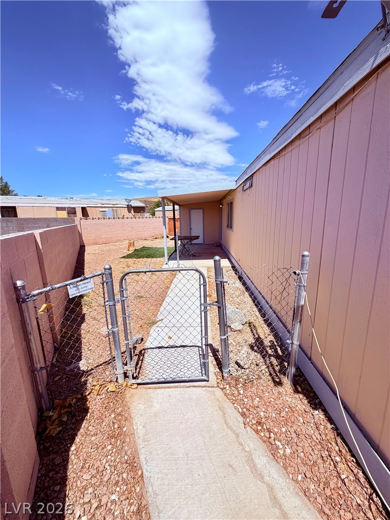 Photo 13 of 44, 4182 Queen Isabel Court