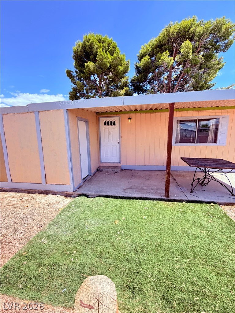 Photo 16 of 44, 4182 Queen Isabel Court