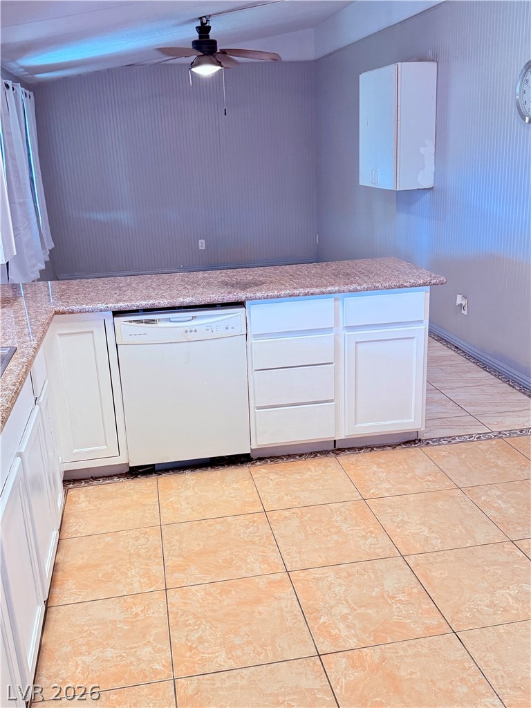 Photo 26 of 44, 4182 Queen Isabel Court