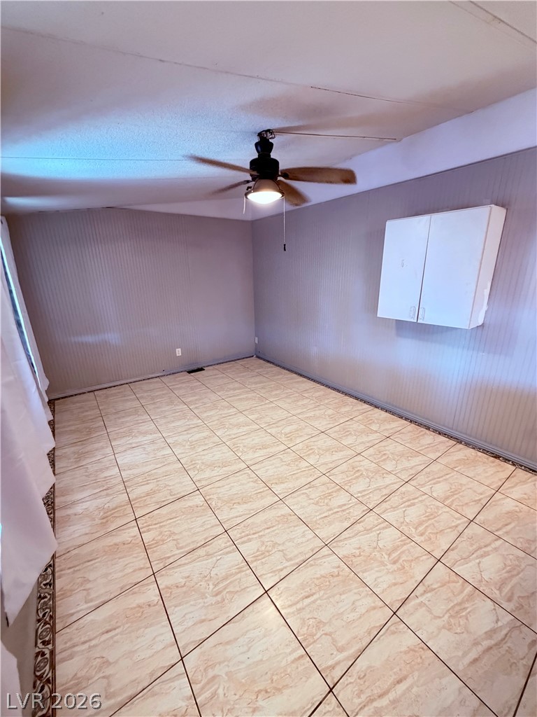 Photo 28 of 44, 4182 Queen Isabel Court