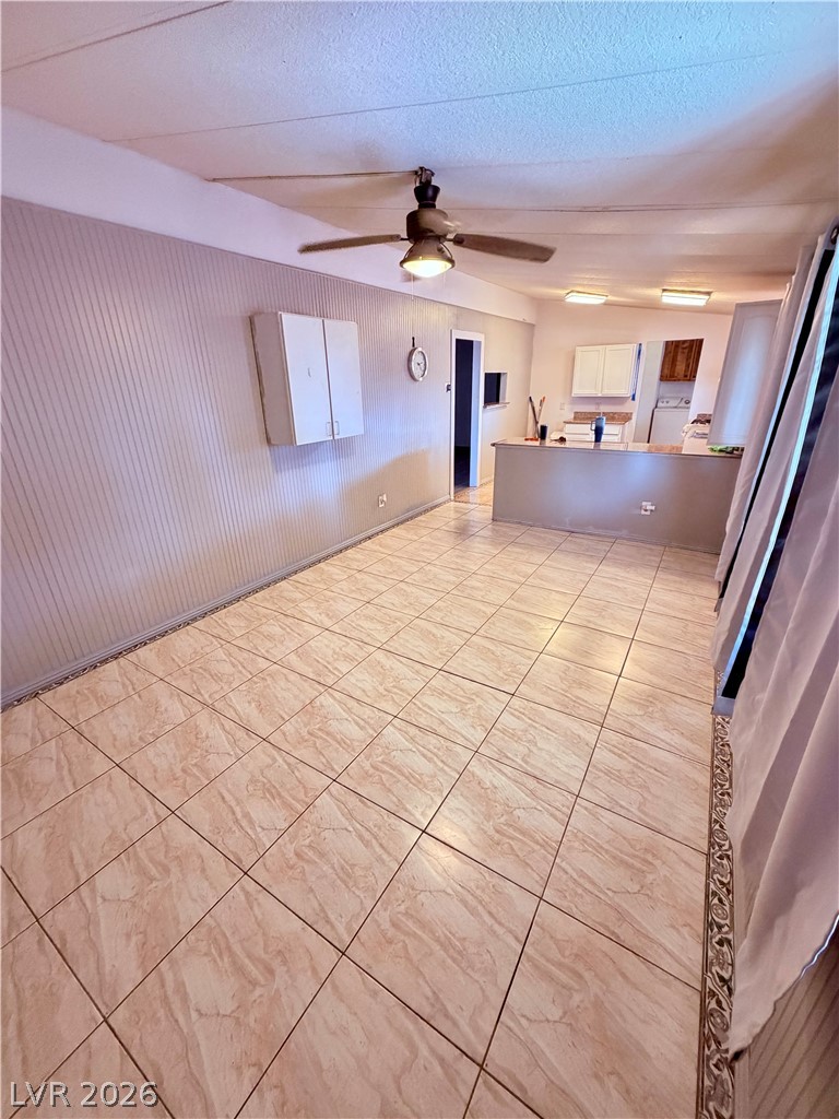 Photo 29 of 44, 4182 Queen Isabel Court