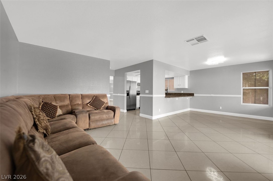 Photo 9 of 37, 1421 Bellglen Drive