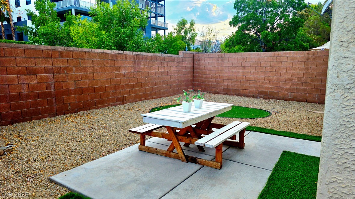 Photo 38 of 55, 9045 Spirit Canyon Avenue