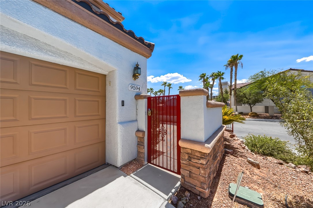Photo 2 of 9594 Parvin Street