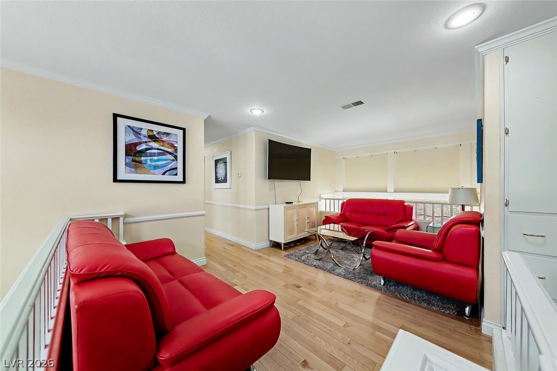 Photo 17 of 37, 9594 Parvin Street