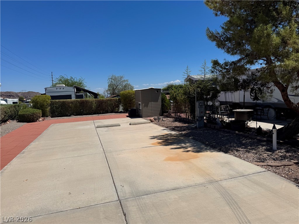Photo 6 of 39, 871 Robin Way