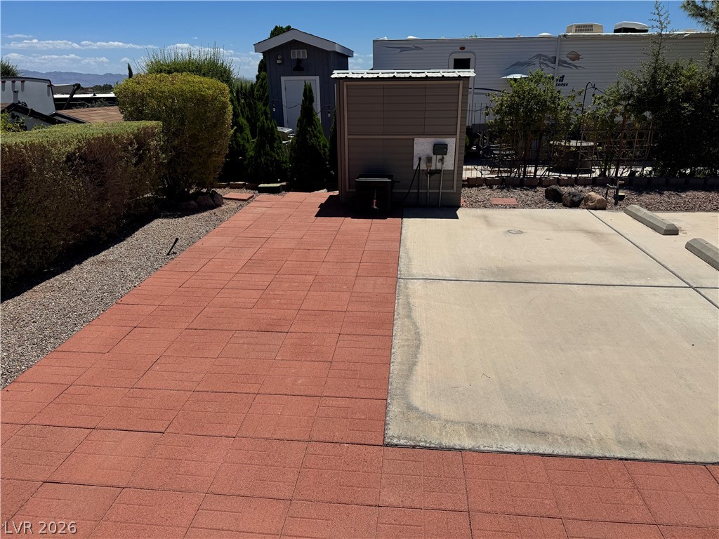 Photo 8 of 39, 871 Robin Way