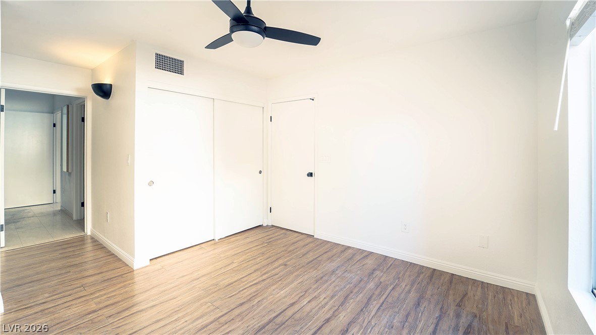 Photo 13 of 27, 8070 W Russell Road #1099