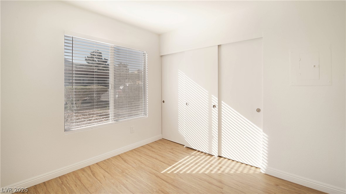 Photo 9 of 27, 8070 W Russell Road #1099