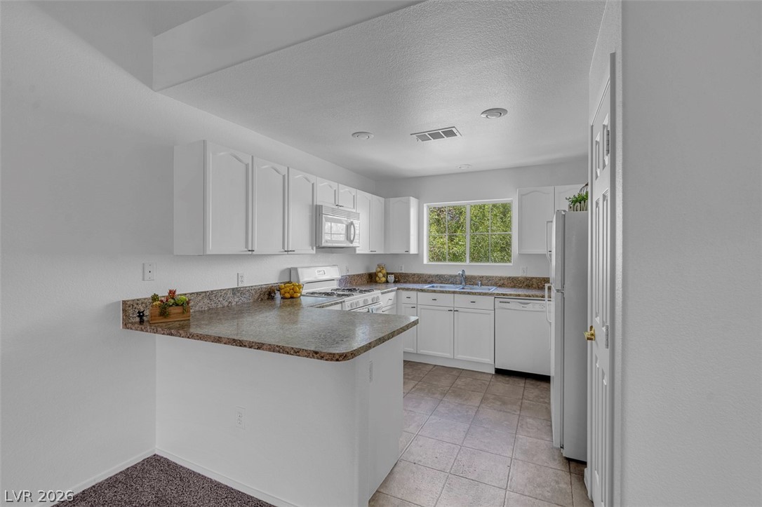 353 Amber Pine Street #203, Las Vegas 89144