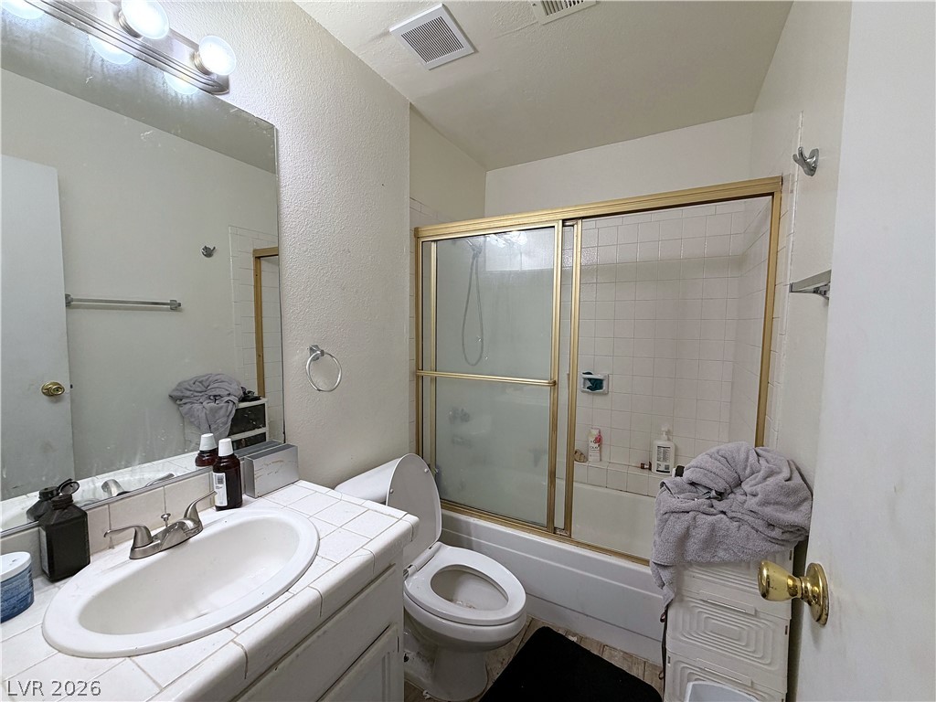 Photo 19 of 21, 4300 N Lamont Street #236