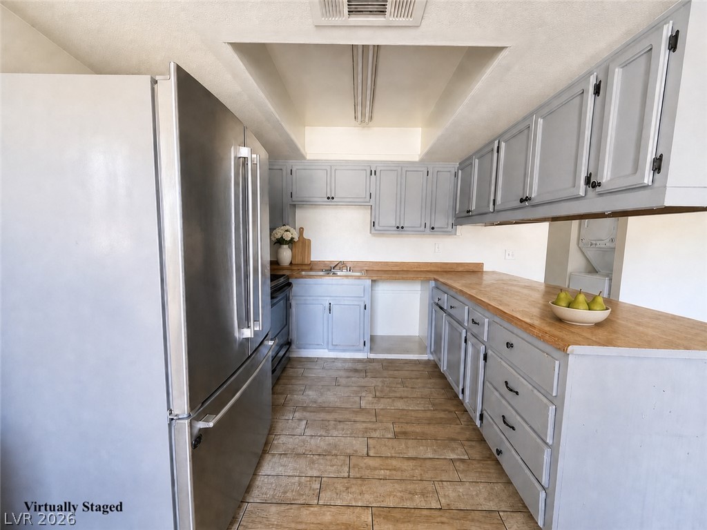 Photo 4 of 4300 N Lamont Street #236