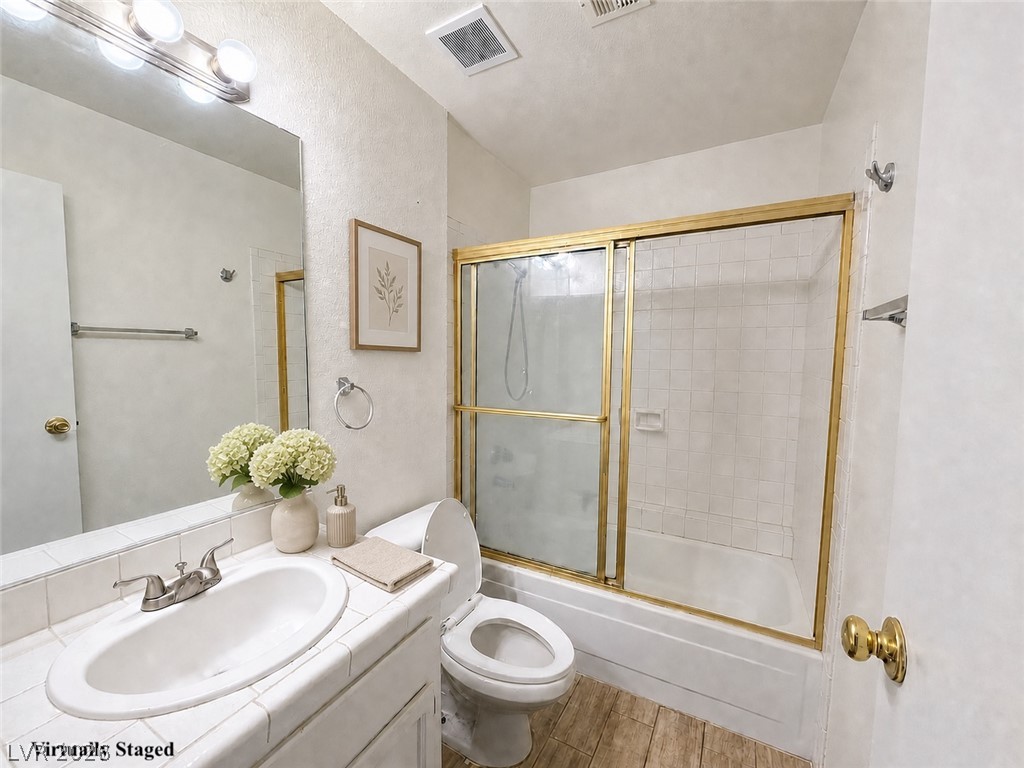 Photo 7 of 21, 4300 N Lamont Street #236