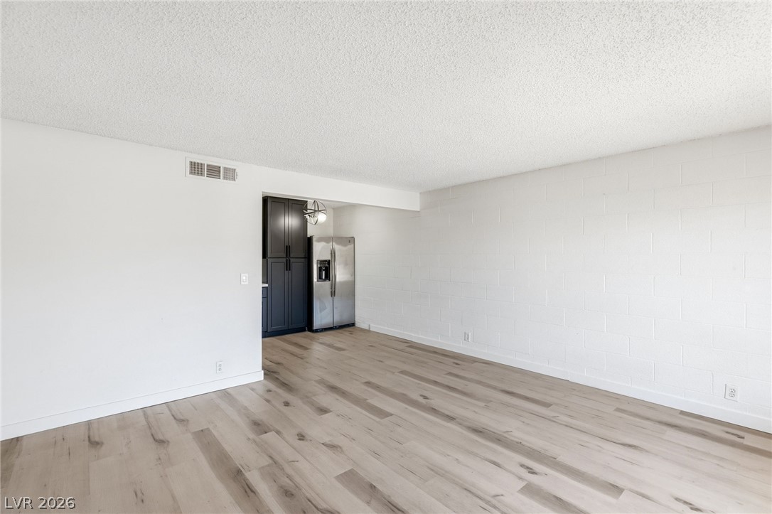 Photo 6 of 30, 615 S Royal Crest Circle #13