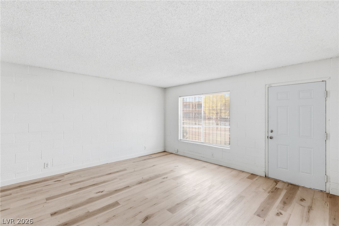 Photo 7 of 30, 615 S Royal Crest Circle #13