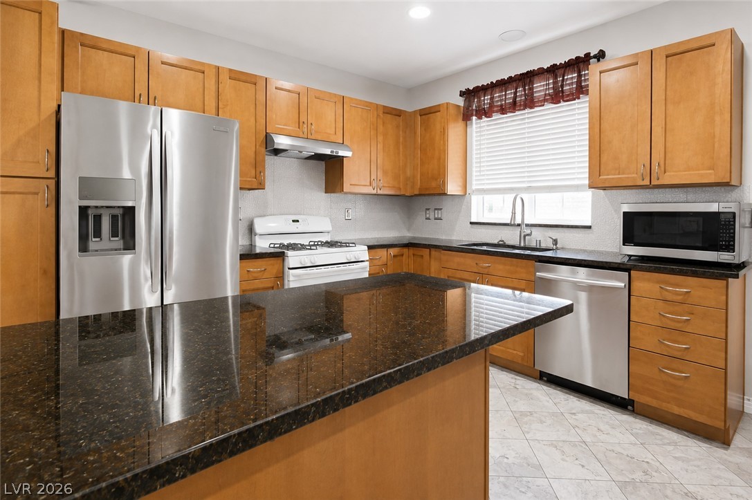 Photo 9 of 30, 912 Sterling Thorn Court