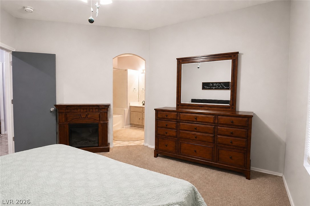Photo 11 of 30, 912 Sterling Thorn Court