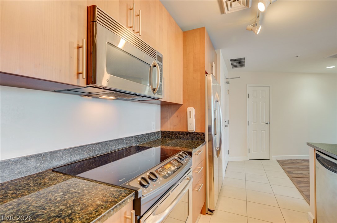 Photo 13 of 74, 200 W Sahara Avenue #3205