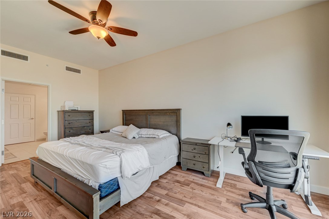 Photo 16 of 74, 200 W Sahara Avenue #3205