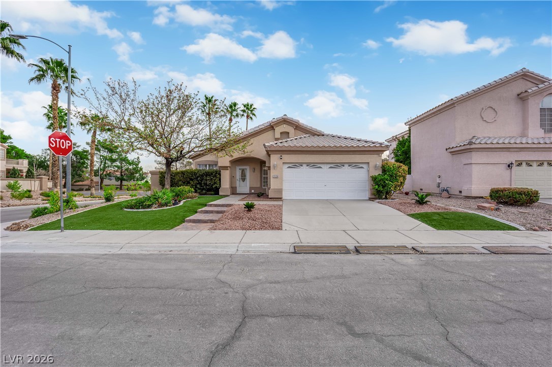 2528 Huber Heights Drive, Las Vegas 89128