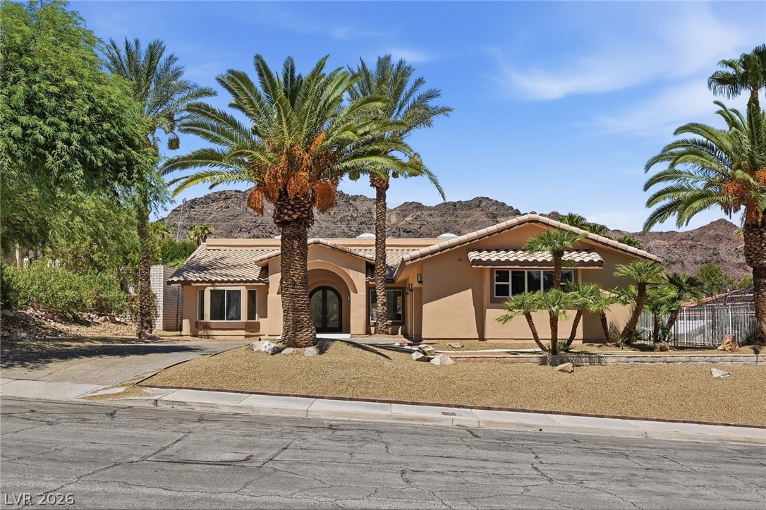 Photo 2 of 606 Valencia Drive
