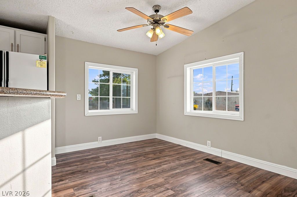 Photo 9 of 29, 2228 Castleberry Lane