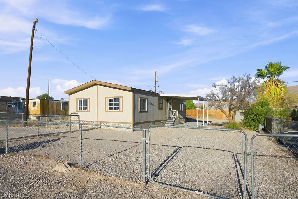 Photo 3 of 2228 Castleberry Lane