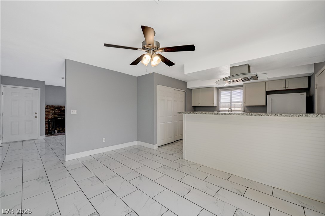 Photo 12 of 36, 3909 W Oakey Boulevard