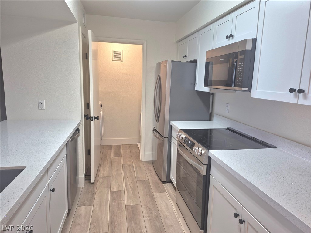 Photo 14 of 39, 1150 N Buffalo Drive #2039
