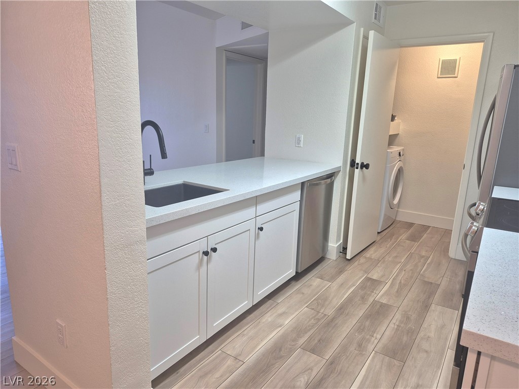 Photo 11 of 39, 1150 N Buffalo Drive #2039