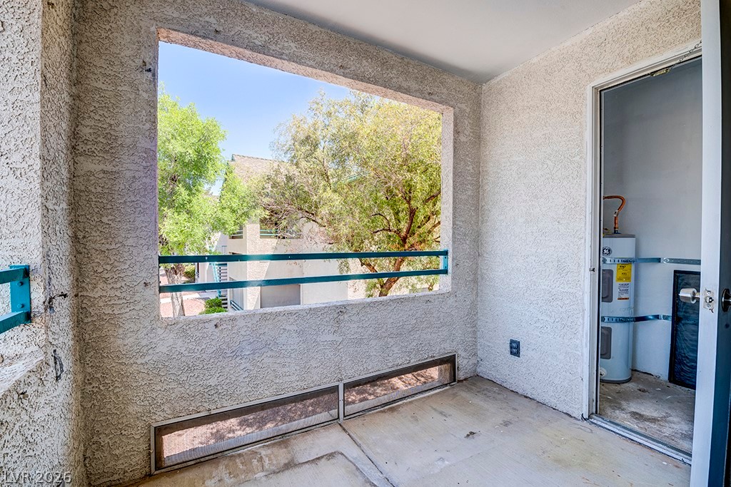 Photo 28 of 34, 5121 Lindell Road #206
