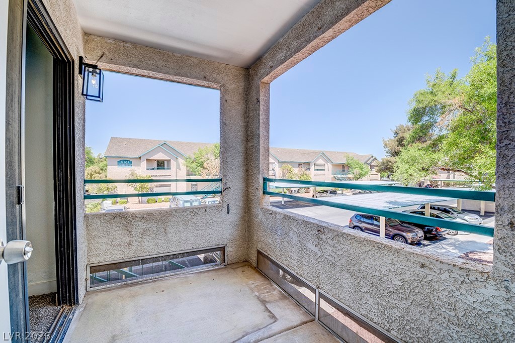 Photo 29 of 34, 5121 Lindell Road #206