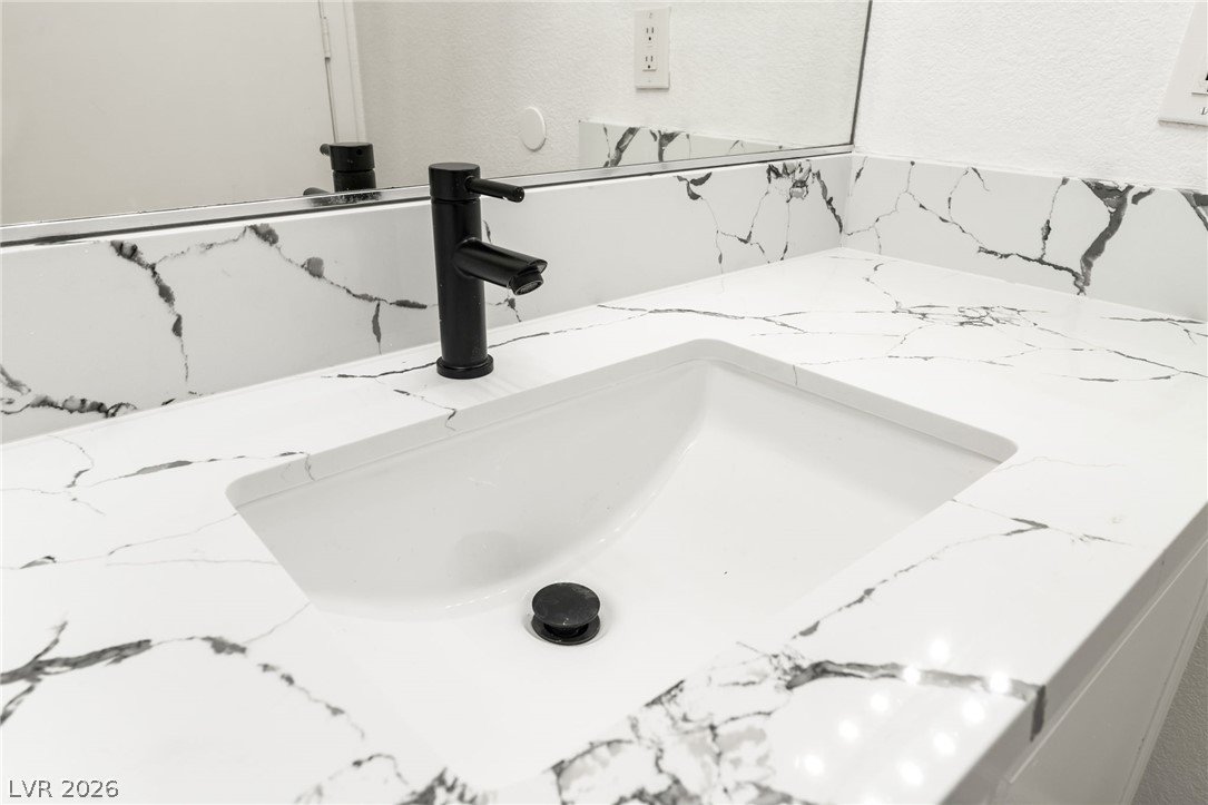 Photo 33 of 37, 2110 Los Feliz Street #2015