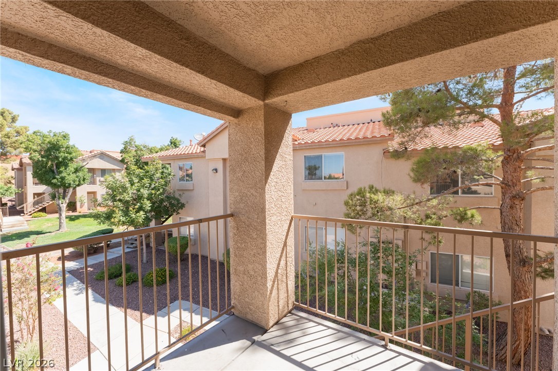 Photo 8 of 37, 2110 Los Feliz Street #2015
