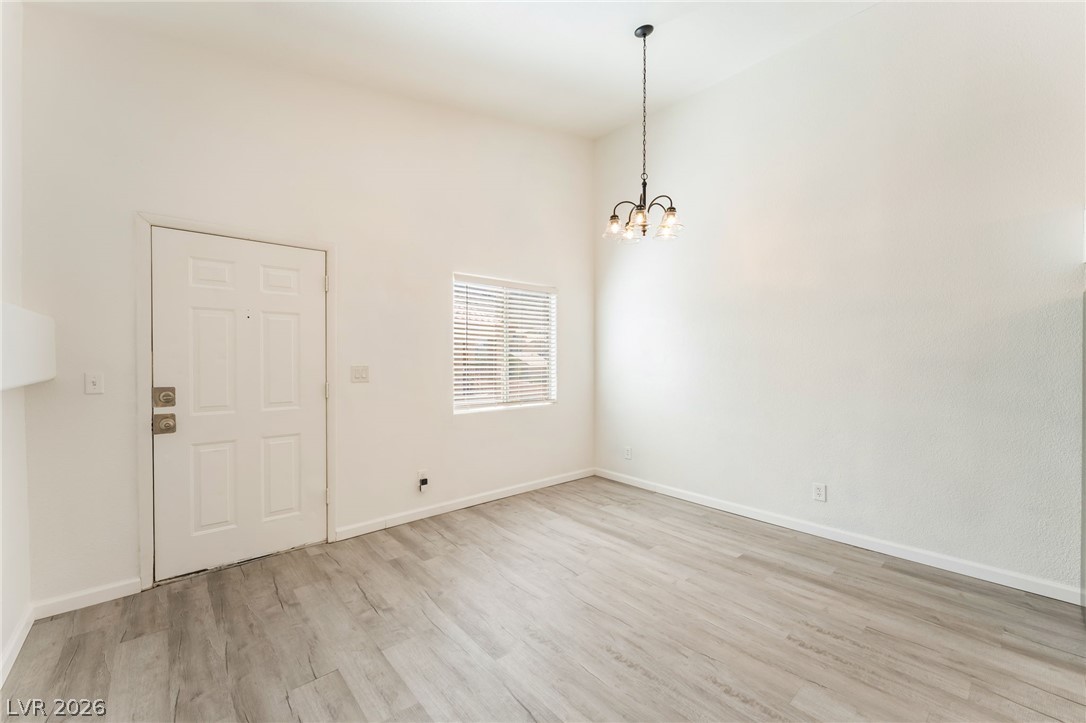 Photo 9 of 37, 2110 Los Feliz Street #2015