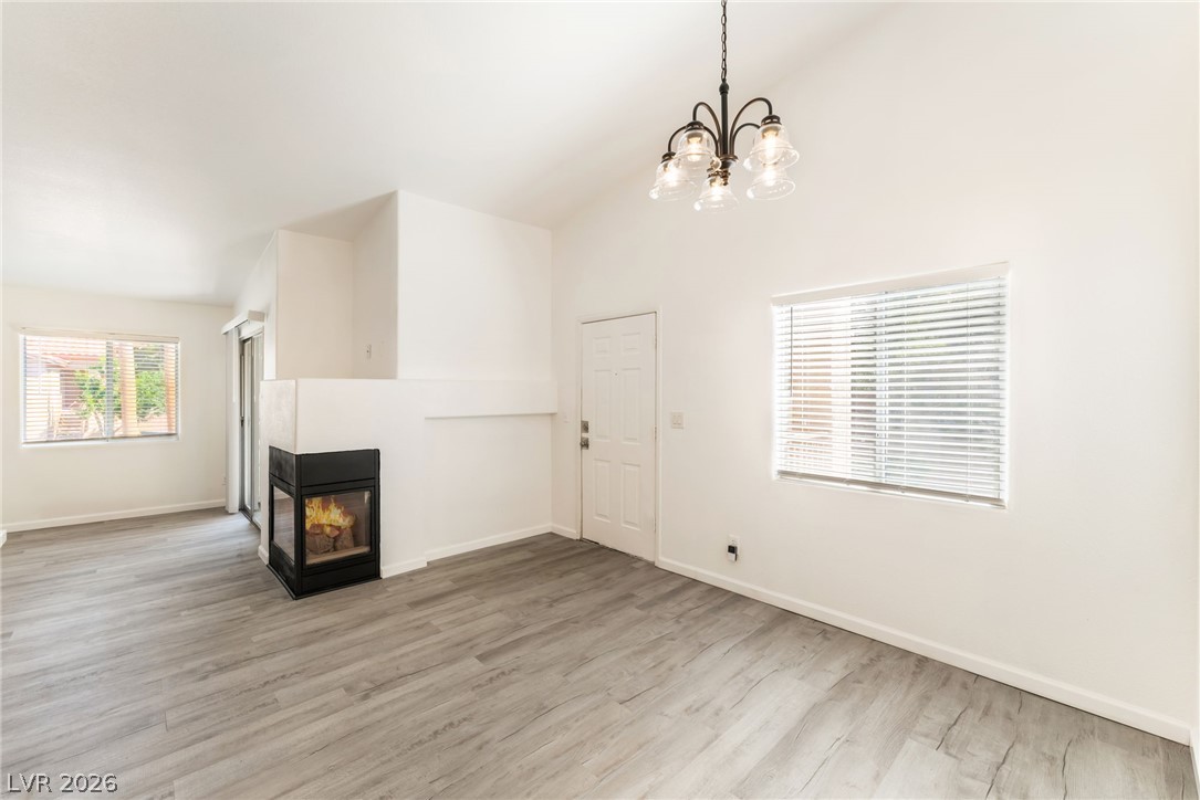Photo 11 of 37, 2110 Los Feliz Street #2015