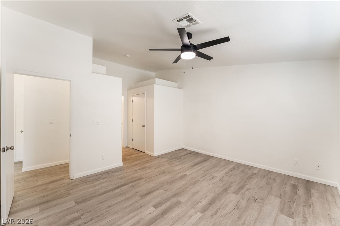 Photo 21 of 37, 2110 Los Feliz Street #2015