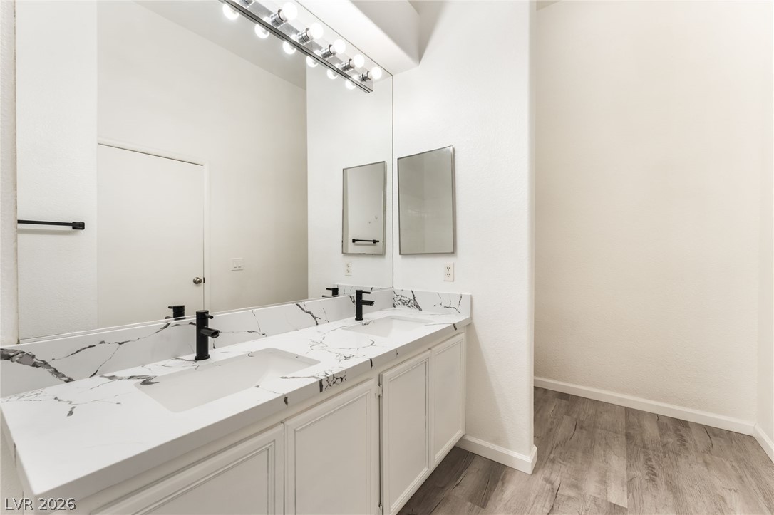 Photo 26 of 37, 2110 Los Feliz Street #2015