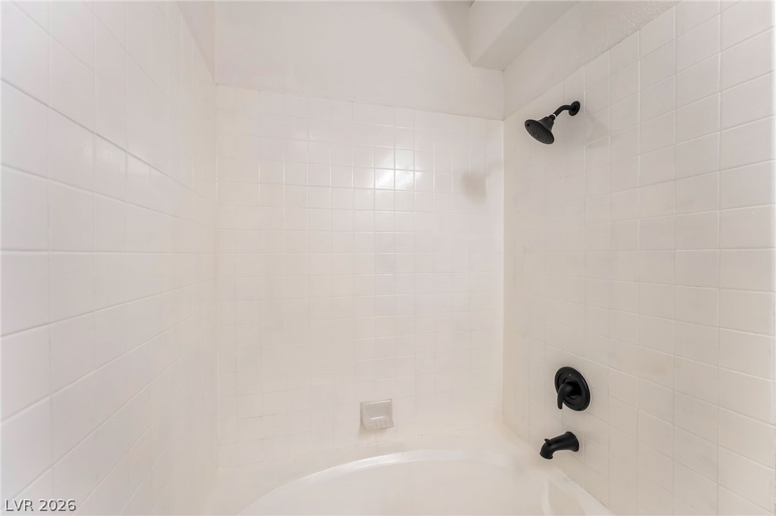 Photo 27 of 37, 2110 Los Feliz Street #2015