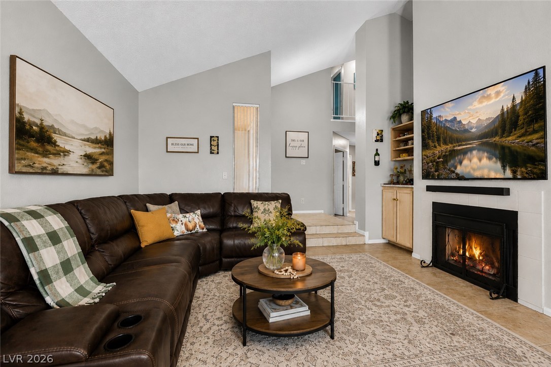 Photo 6 of 34, 1714 La Cruz Drive