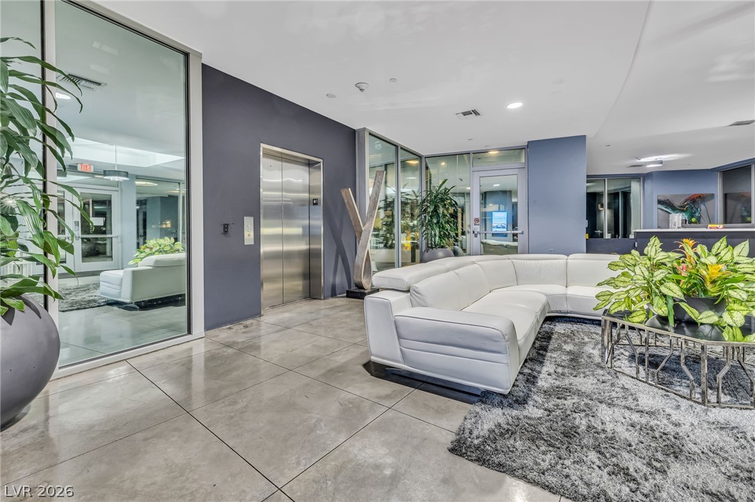 Photo 5 of 8925 W Flamingo Road #201