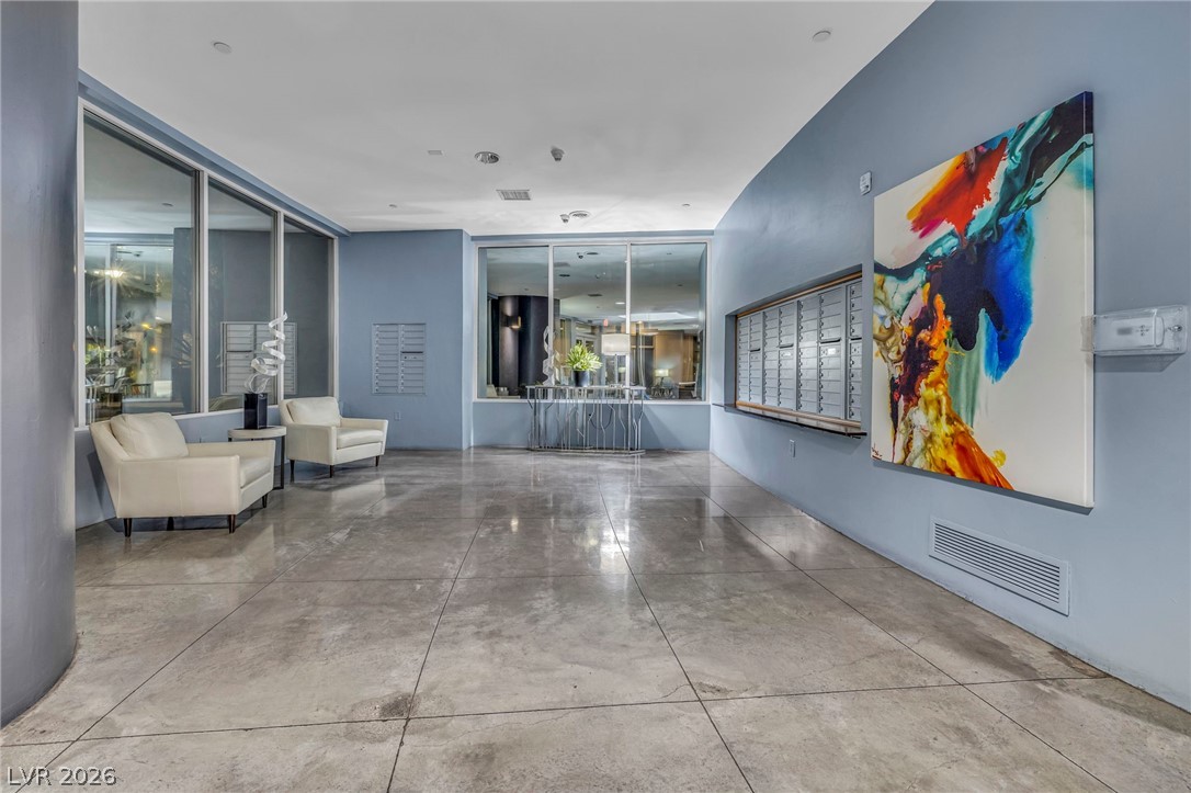 Photo 6 of 51, 8925 W Flamingo Road #201