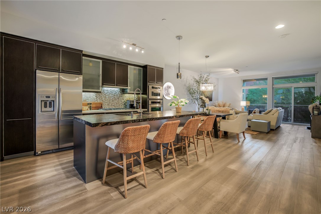 Photo 11 of 51, 8925 W Flamingo Road #201