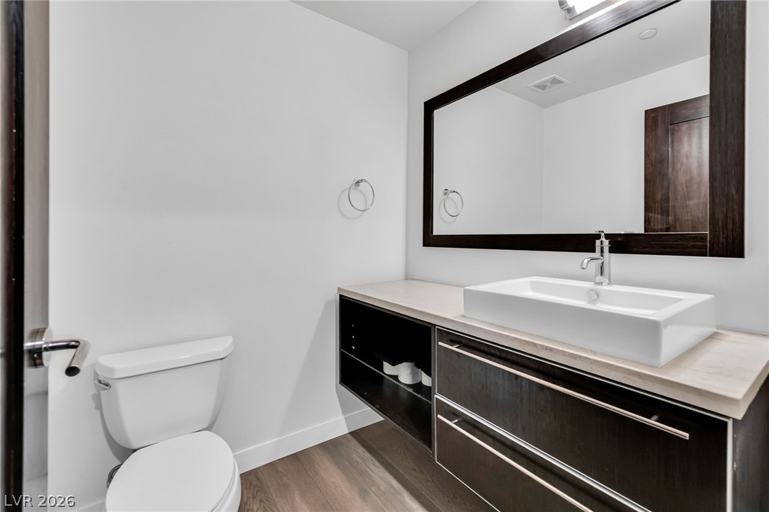 Photo 30 of 51, 8925 W Flamingo Road #201