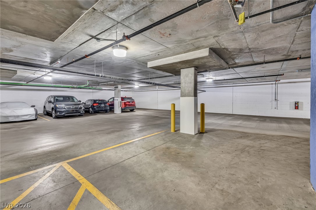 Photo 48 of 51, 8925 W Flamingo Road #201