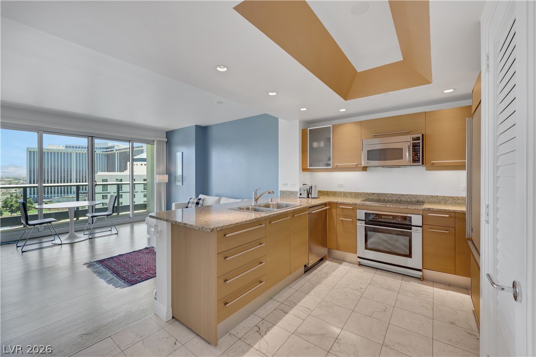 Photo 3 of 322 Karen Avenue #1604