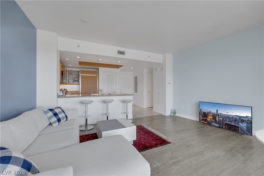 Photo 11 of 30, 322 Karen Avenue #1604