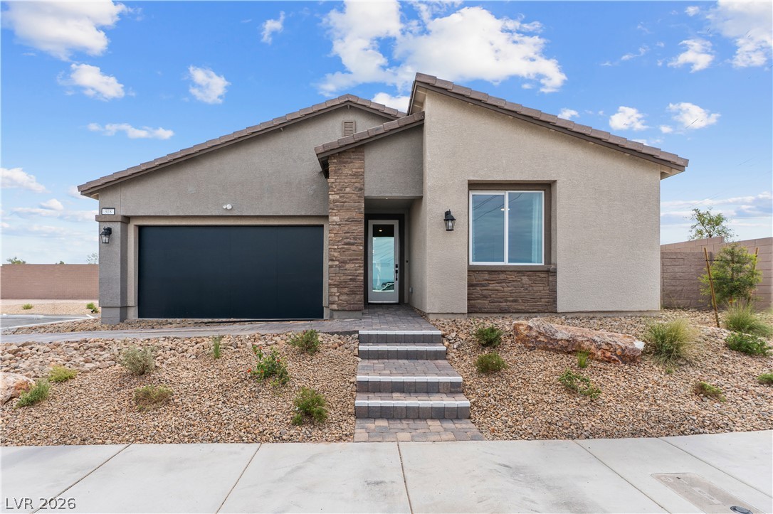 329 Golden Hollow Court, Henderson 89015