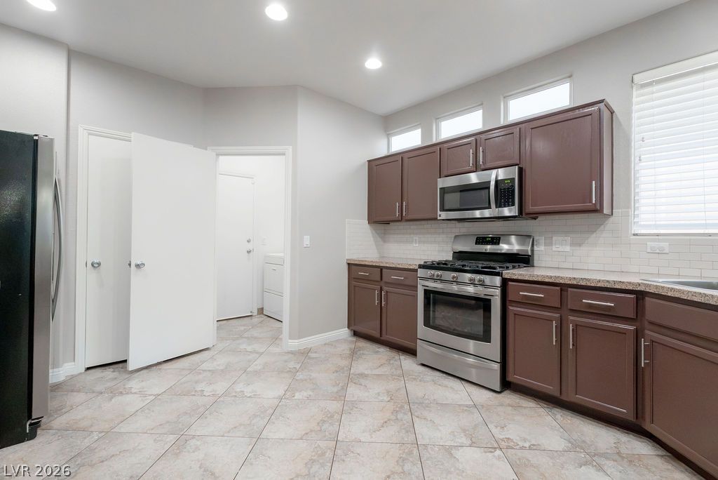 Photo 14 of 43, 7624 Certitude Avenue